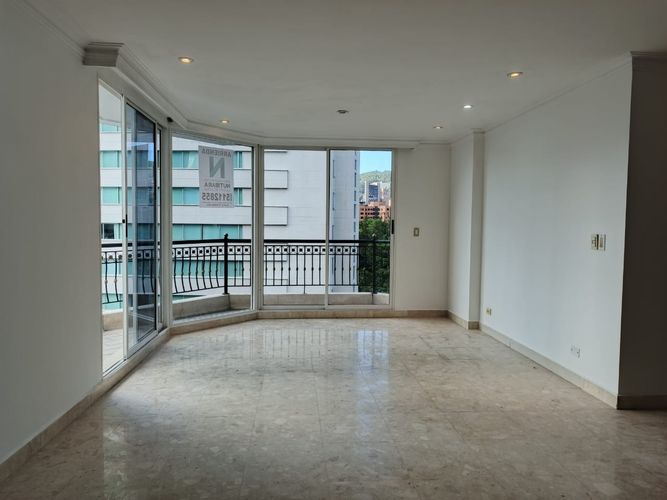 Apartamento de 4 alcobas en arriendo en El Poblado, Medellín, 190 m² · foto 3 de 24