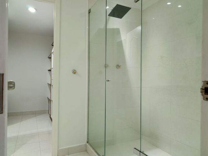 Apartamento de 4 alcobas en arriendo en El Poblado, Medellín, 190 m² · foto 19 de 24