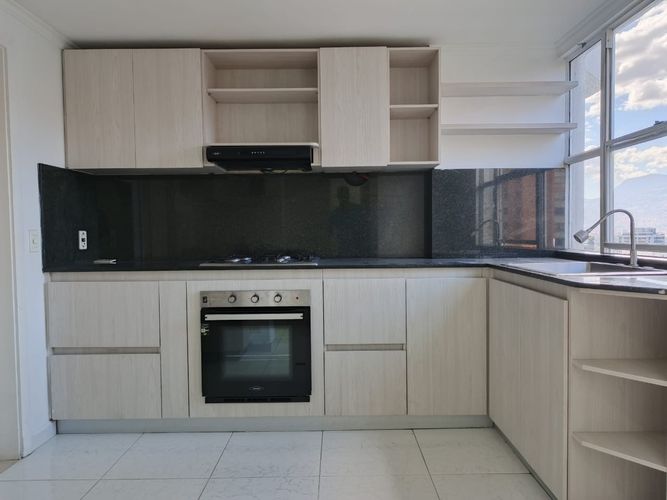 Apartamento de 4 alcobas en arriendo en El Poblado, Medellín, 190 m² · foto 10 de 24