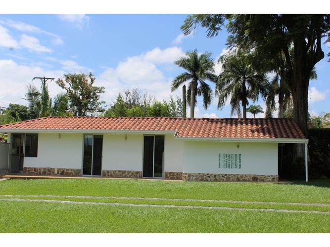Casa de 11 alcobas en venta en Sector Parque Valencia, Armenia, 1500 m² · foto 3 de 24