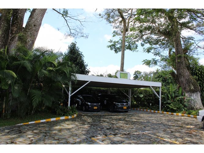 Casa de 11 alcobas en venta en Sector Parque Valencia, Armenia, 1500 m² · foto 20 de 24