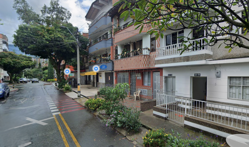 Casa de 4 alcobas en venta en La Magnolia, Envigado, 158 m² · foto 4 de 13