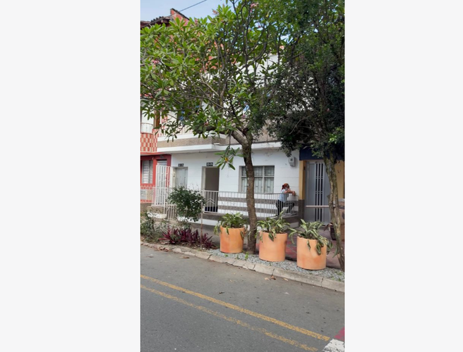 Casa de 4 alcobas en venta en La Magnolia, Envigado, 158 m² · foto 9 de 13
