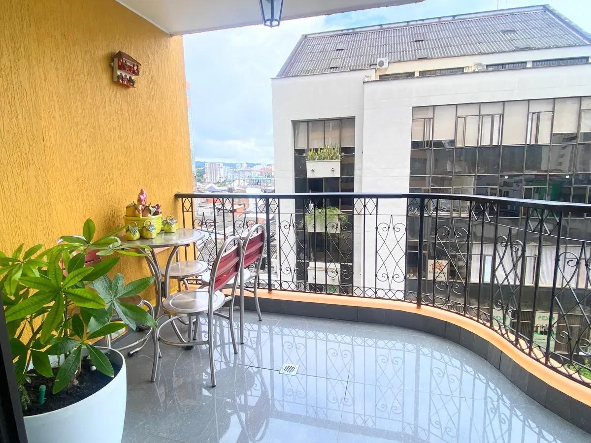 Apartamento en venta en Sector Plaza De Bolivar, Pereira · foto 4 de 17