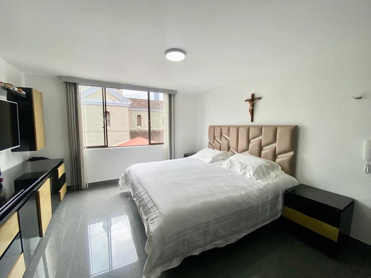 Apartamento en venta en Sector Plaza De Bolivar, Pereira · foto 8 de 17