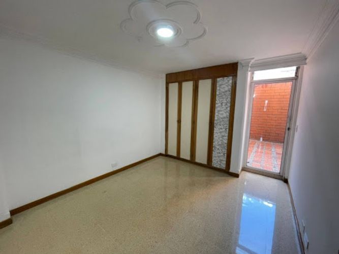 Apartamento de 3 alcobas en arriendo en Florida Nueva, Medellín, 120 m² · foto 4 de 22