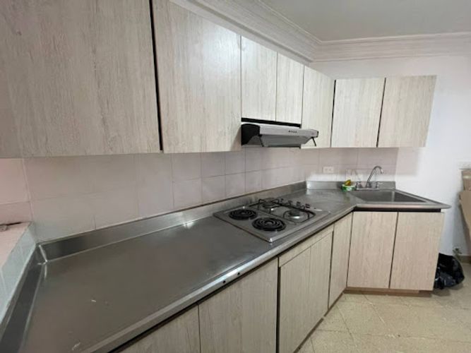 Apartamento de 3 alcobas en arriendo en Florida Nueva, Medellín, 120 m² · foto 13 de 22