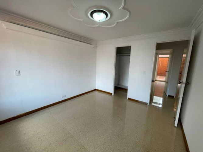 Apartamento de 3 alcobas en arriendo en Florida Nueva, Medellín, 120 m² · foto 15 de 22
