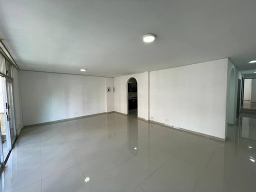 Apartamento en arriendo en Laureles, Medellín · foto 2 de 21