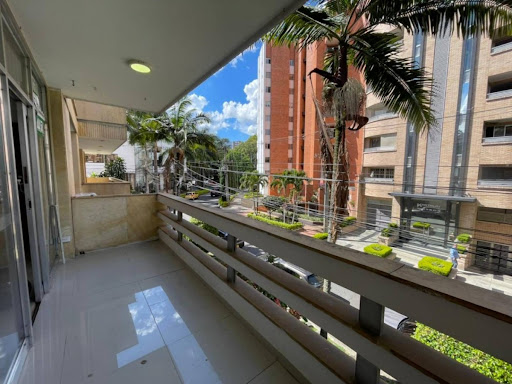 Apartamento en arriendo en Laureles, Medellín · foto 4 de 21