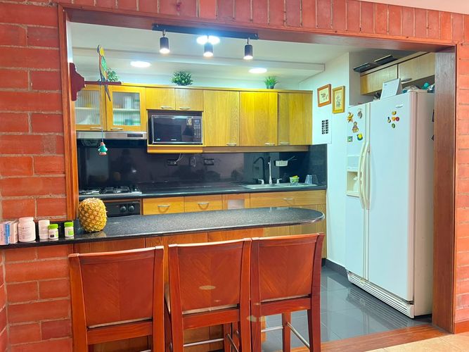 Casa de 3 alcobas en venta en La Pradera, Envigado, 166 m² · foto 2 de 19