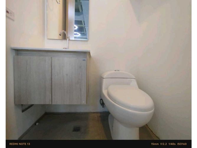 Oficina en arriendo en El Castillo, Medellín, 60 m² · foto 8 de 11