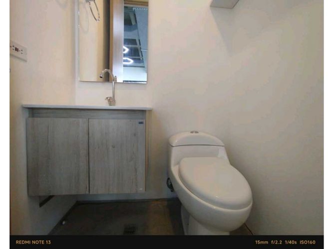 Oficina en arriendo en El Castillo, Medellín, 60 m² · foto 10 de 11