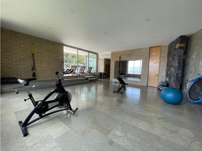 Apartamento de 3 alcobas en venta en Los Balsos, Medellín, 240 m² · foto 16 de 18