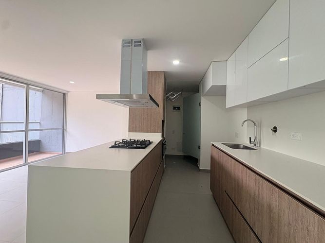 Apartamento de 2 alcobas en venta en Entre Amigos, Sabaneta, 75 m² · foto 3 de 16