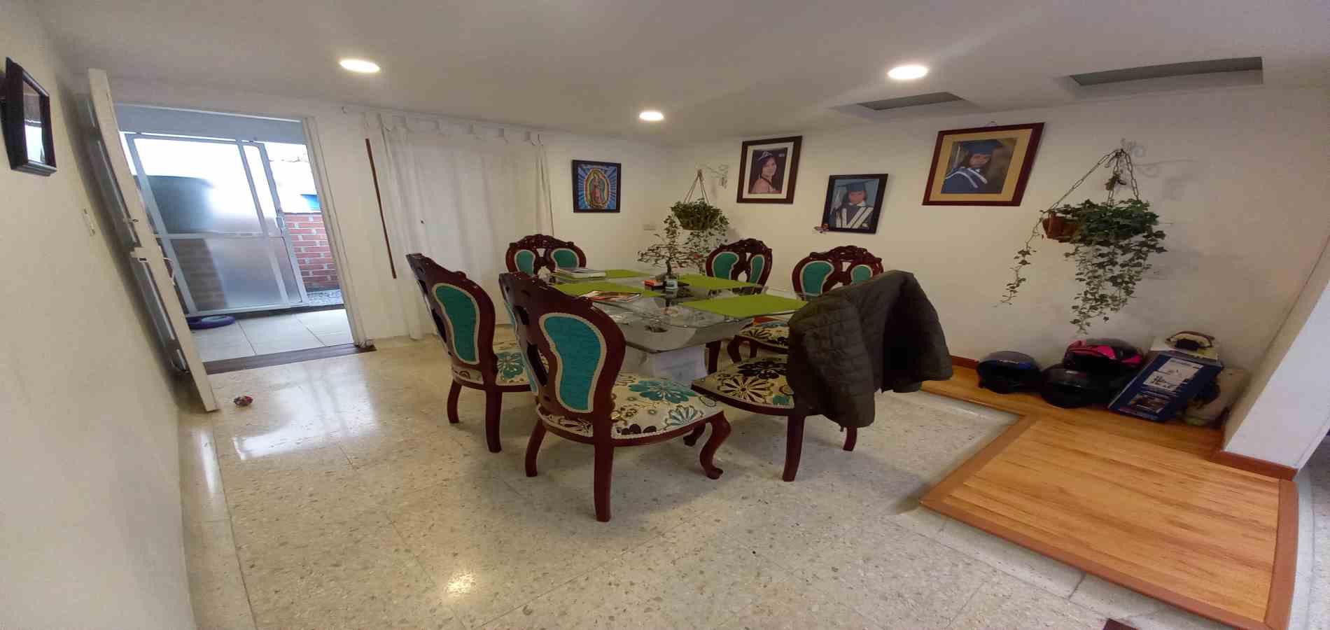 Casa en venta en La Leonora, Manizales · foto 2 de 24