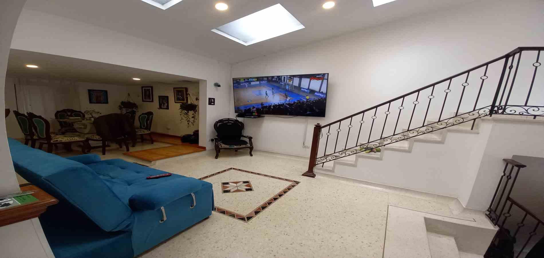 Casa en venta en La Leonora, Manizales · foto 3 de 24
