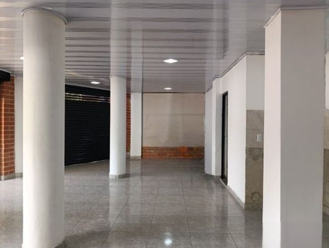 Local en arriendo en La Candelaria, Medellín, 60 m² · foto 6 de 15