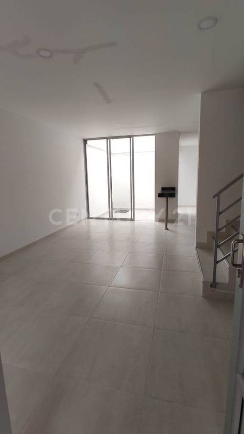 Casa de 3 alcobas en venta en 20 De Julio, Villavicencio, 112 m² · foto 8 de 11