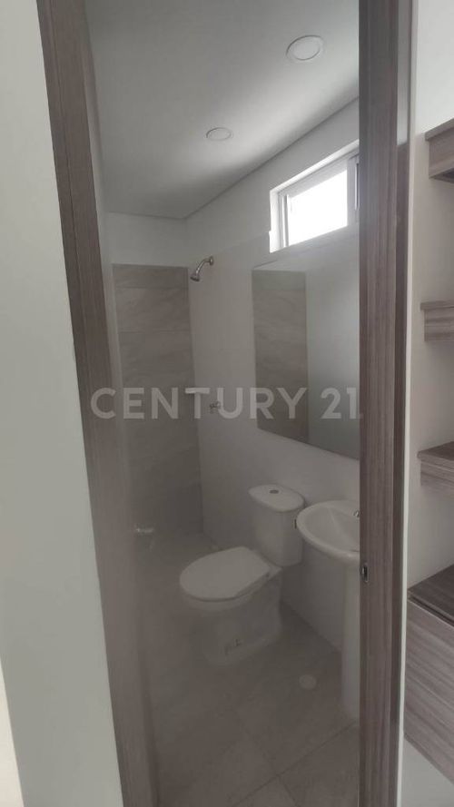 Casa de 3 alcobas en venta en 20 De Julio, Villavicencio, 112 m² · foto 10 de 11