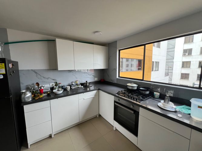 Apartamento en venta en Los Cambulos, Cali · foto 2 de 24