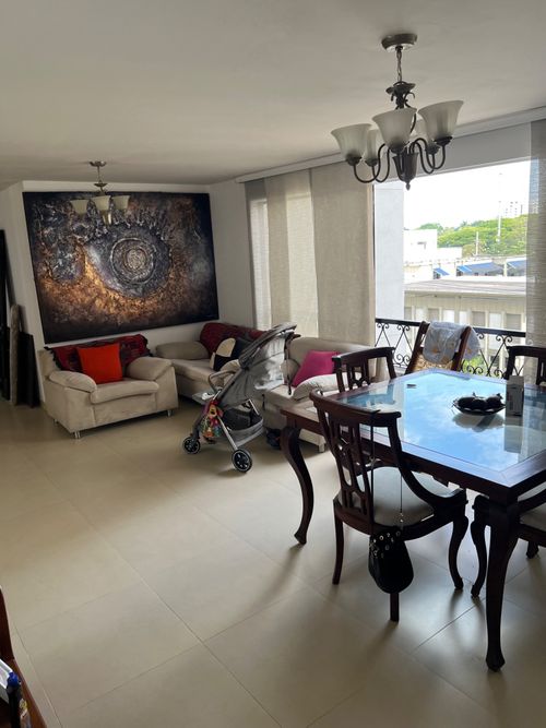 Apartamento en venta en Los Cambulos, Cali · foto 9 de 24