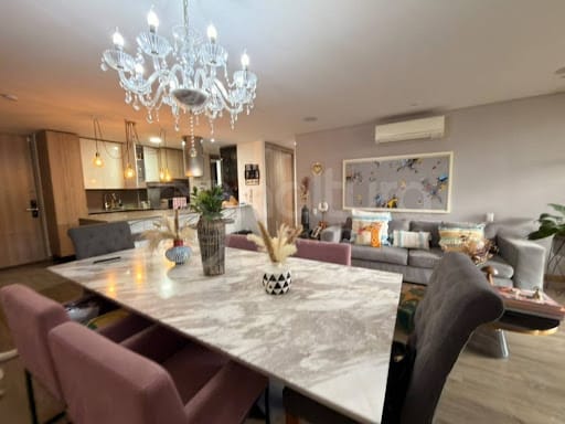 Apartamento de 3 alcobas en venta en El Poblado, Medellín, 202 m² · foto 3 de 24