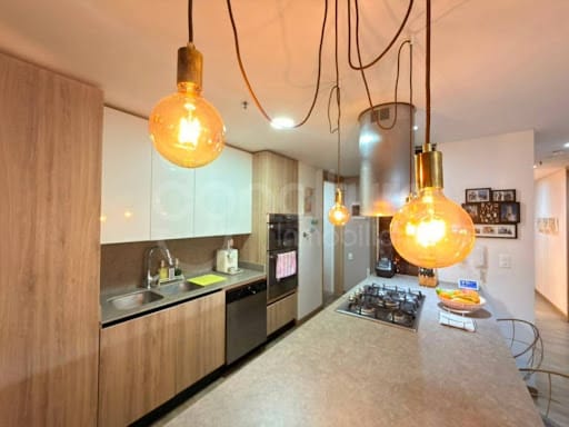 Apartamento de 3 alcobas en venta en El Poblado, Medellín, 202 m² · foto 5 de 24