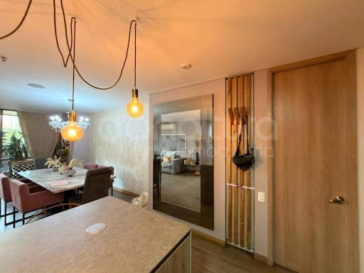 Apartamento de 3 alcobas en venta en El Poblado, Medellín, 202 m² · foto 6 de 24