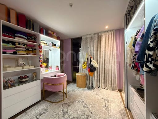 Apartamento de 3 alcobas en venta en El Poblado, Medellín, 202 m² · foto 13 de 24