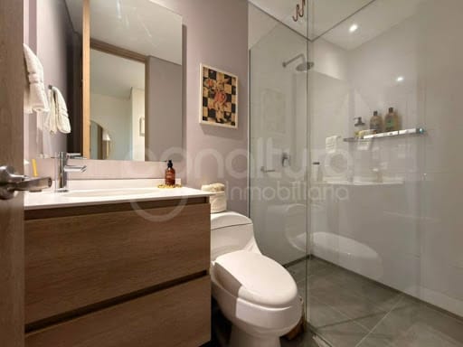 Apartamento de 3 alcobas en venta en El Poblado, Medellín, 202 m² · foto 17 de 24