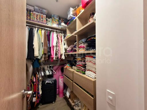 Apartamento de 3 alcobas en venta en El Poblado, Medellín, 202 m² · foto 20 de 24