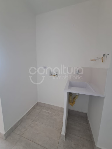 Apartamento en venta en Suramérica, La Estrella · foto 2 de 24