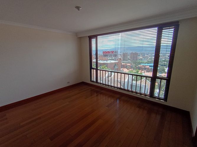 Apartamento de 3 alcobas en venta en Lindaraja, Bogotá, 170 m² · foto 17 de 24