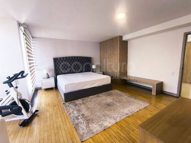 Apartamento de 3 alcobas en arriendo en Provenza, Medellín, 200 m² · foto 16 de 24