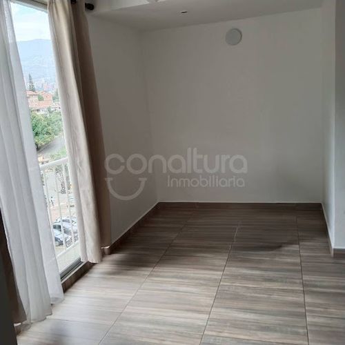 Apartamento de 3 alcobas en venta en Cristo Rey, Itagüí, 82 m² · foto 6 de 19