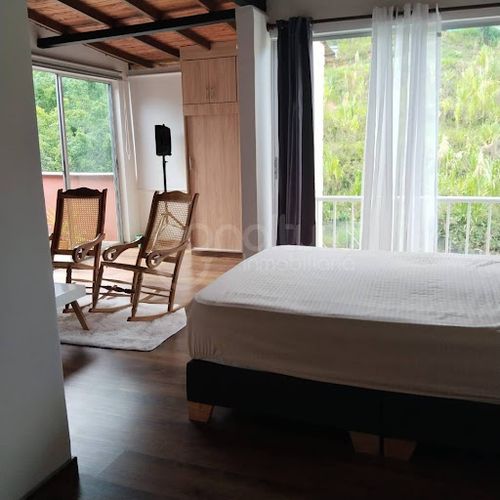 Apartamento de 3 alcobas en venta en Cristo Rey, Itagüí, 82 m² · foto 10 de 19