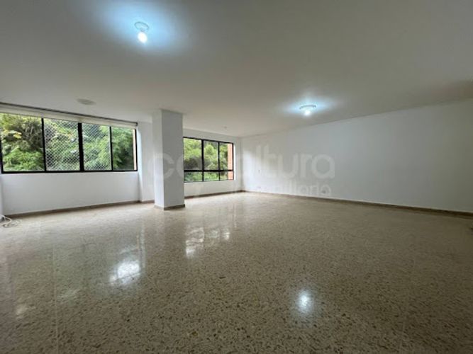 Apartamento de 3 alcobas en arriendo en Milla De Oro, Medellín, 138 m² · foto 3 de 18