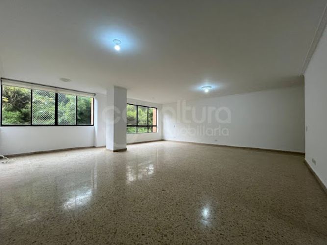 Apartamento de 3 alcobas en arriendo en Milla De Oro, Medellín, 138 m² · foto 5 de 18