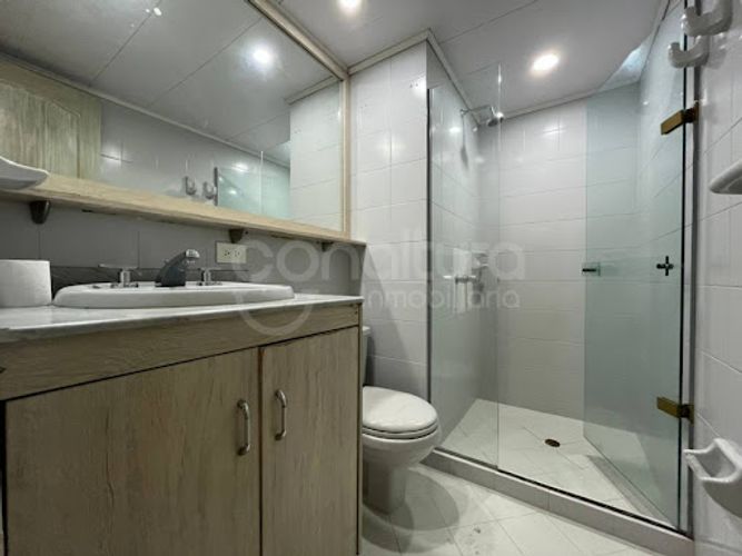 Apartamento de 3 alcobas en arriendo en Milla De Oro, Medellín, 138 m² · foto 9 de 18