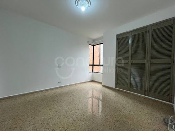 Apartamento de 3 alcobas en arriendo en Milla De Oro, Medellín, 138 m² · foto 11 de 18