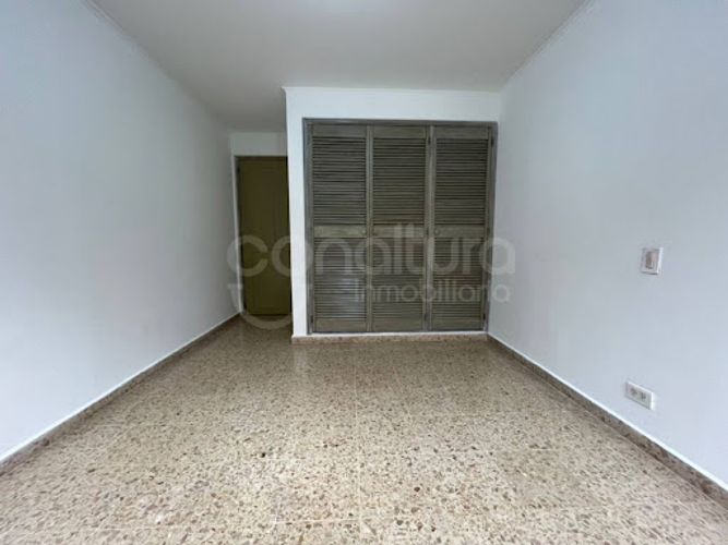 Apartamento de 3 alcobas en arriendo en Milla De Oro, Medellín, 138 m² · foto 13 de 18