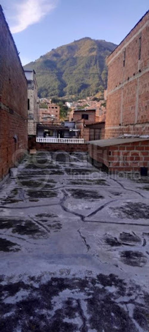 Casa de 3 alcobas en venta en Congolo, Bello, 187 m² · foto 4 de 7