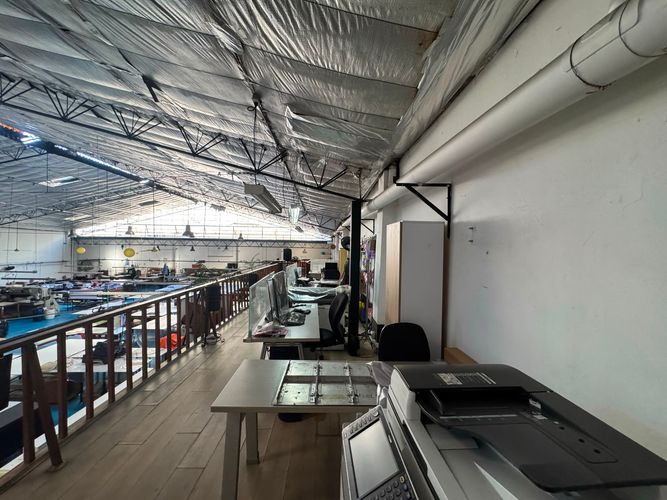 Bodega en arriendo en Laureles, Medellín, 1100 m² · foto 3 de 20