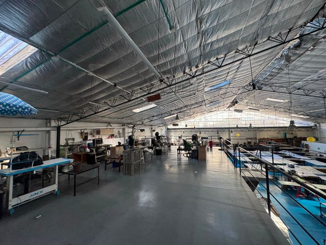 Bodega en arriendo en Laureles, Medellín, 1100 m² · foto 9 de 20