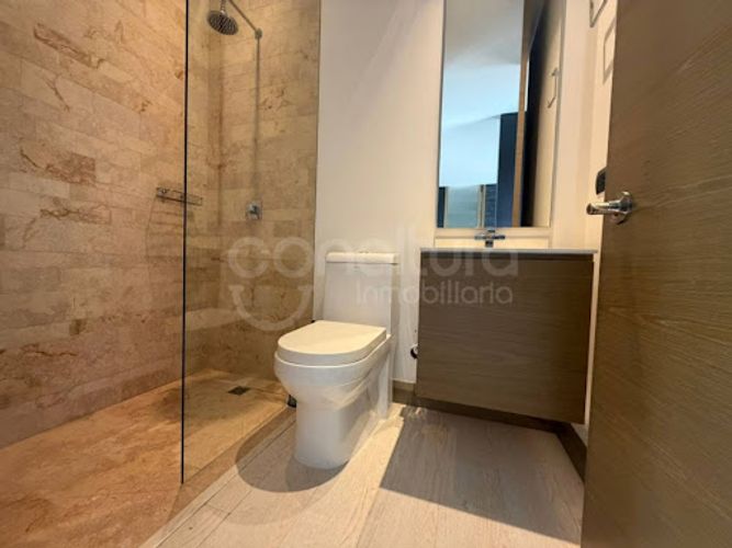 Apartamento de 1 alcoba en arriendo en San Lucas, Medellín, 87 m² · foto 4 de 11
