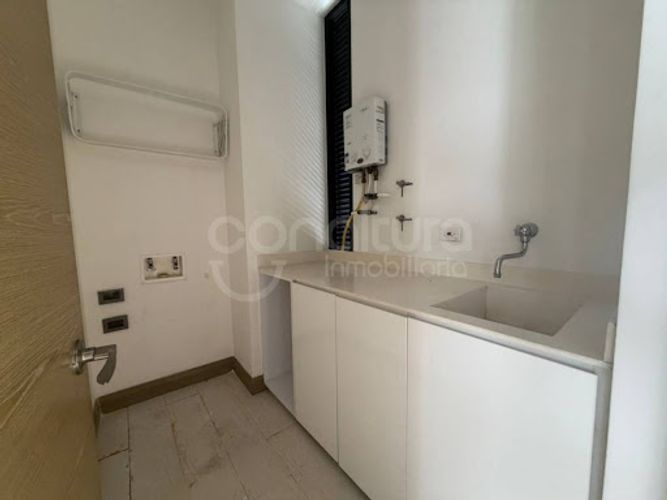 Apartamento de 1 alcoba en arriendo en San Lucas, Medellín, 87 m² · foto 10 de 11