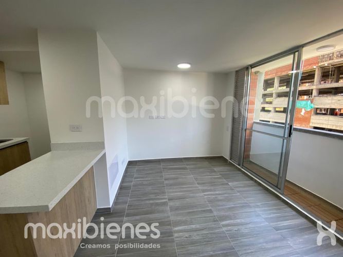 Apartamento de 2 alcobas en arriendo en Bucaros, Medellín, 55 m² · foto 2 de 7