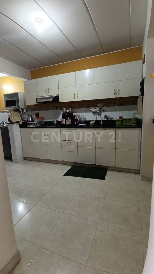 Casa de 3 alcobas en venta en Canaima, Villavicencio, 162 m² · foto 3 de 18