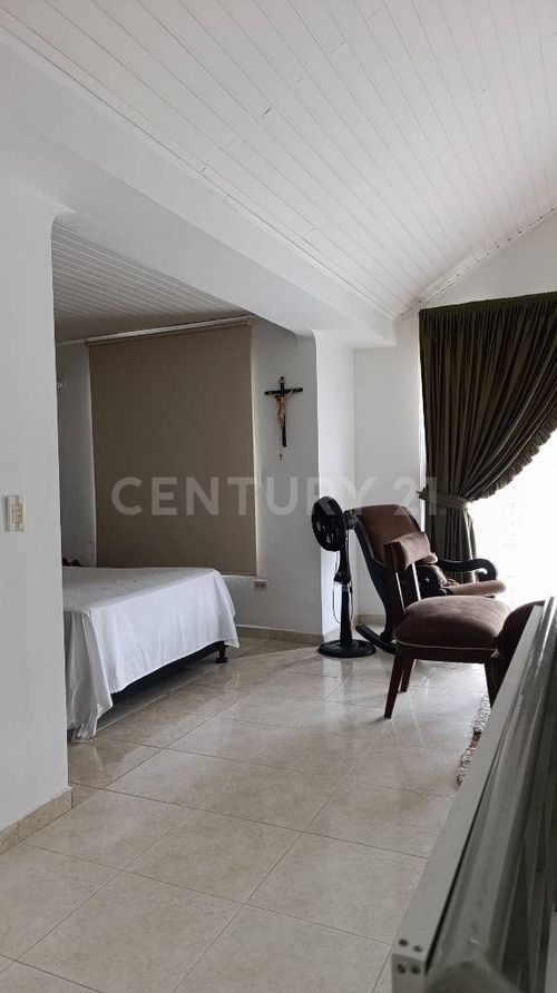 Casa de 3 alcobas en venta en Canaima, Villavicencio, 162 m² · foto 14 de 18
